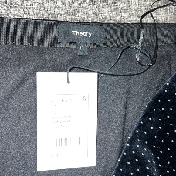 New Theory A Line Mini Black/White Dot Velvet Skirt Size 10 & 8 - Picture 5 of 8